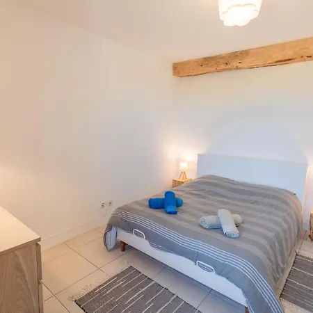 Ferienhaus Les Ecures 1 *