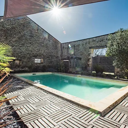 Les Ecures 1 Champagne-et-Fontaine