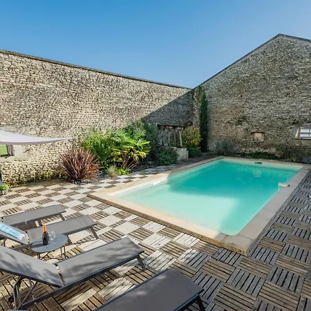 Les Ecures Holiday home