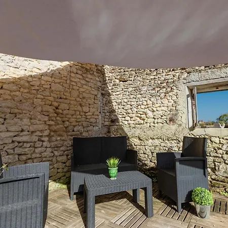 Les Ecures Holiday home