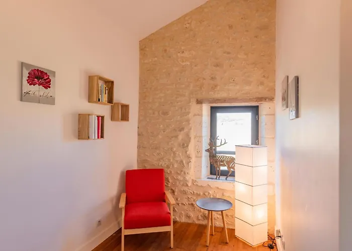 Les Ecures 1 Champagne-et-Fontaine