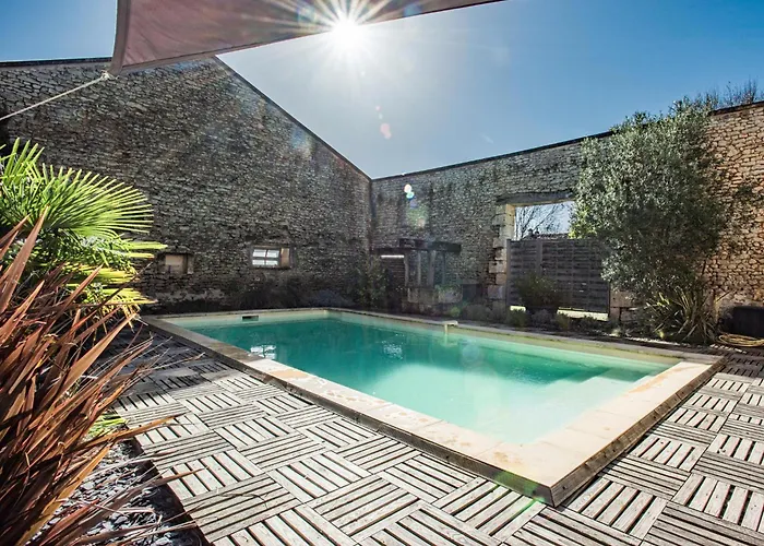 Les Ecures 1 Champagne-et-Fontaine