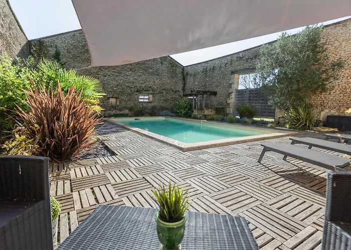 Les Ecures 1 Champagne-et-Fontaine